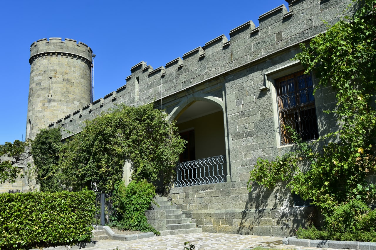 Голубую гостиную Воронцовского дворца в Алупке закроют на реставрацию