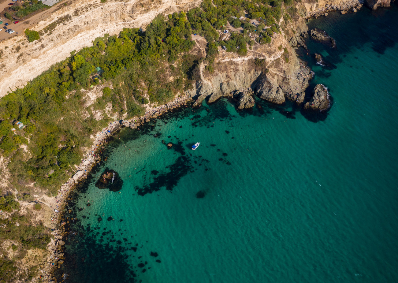 Indulge into a sea of seclusion 