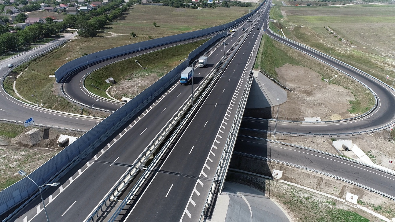 The peninsula as a showcase of a new era