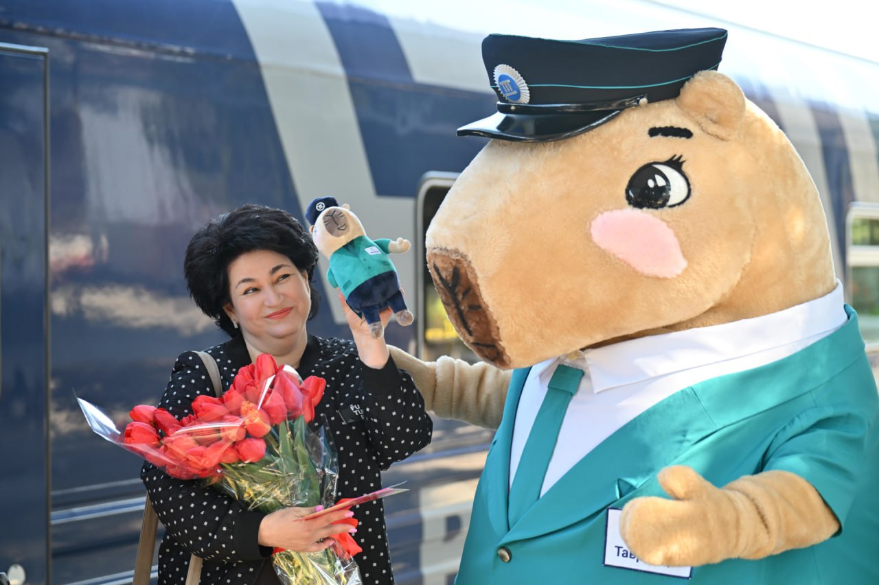 На ж/д вокзале Симферополя встретили 25-миллионного пассажира