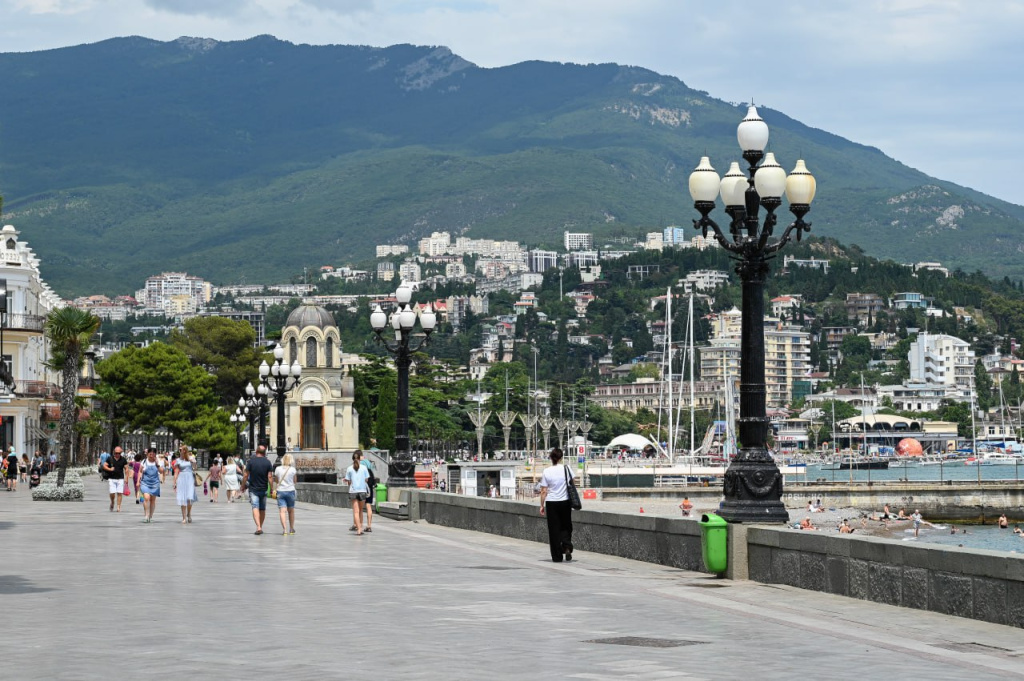 Сколько стоит летний отдых в Крыму и что изменится на пляжах в новом сезоне