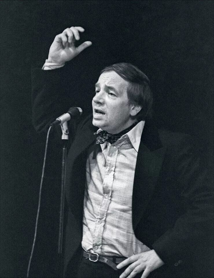 Андрей Андреевич Вознесенский (1933-2010) – советский поэт, «певец прогресса и научно-технической революции». «Живите не в пространстве, а во времени», – призывал он поклонников своего творчества Фото из открытых источников