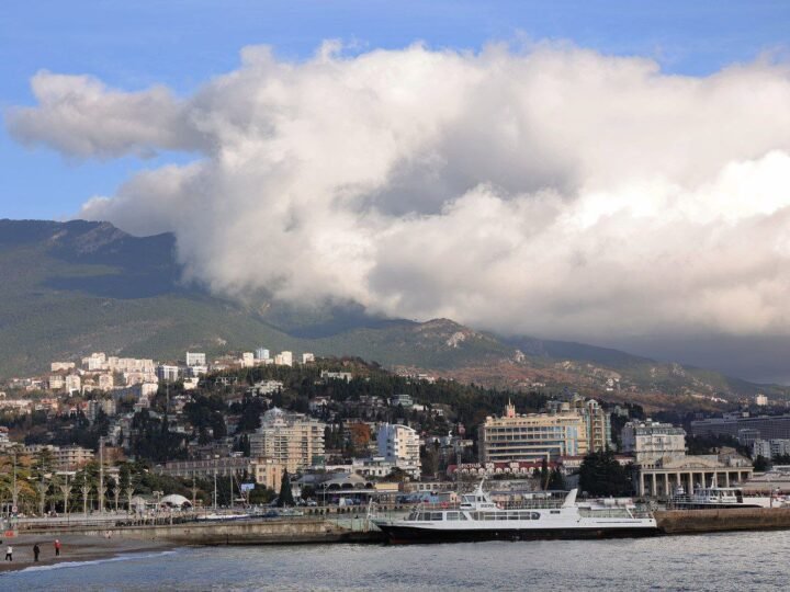 Ялта вошла в десятку популярных направлений для отдыха в отелях в феврале